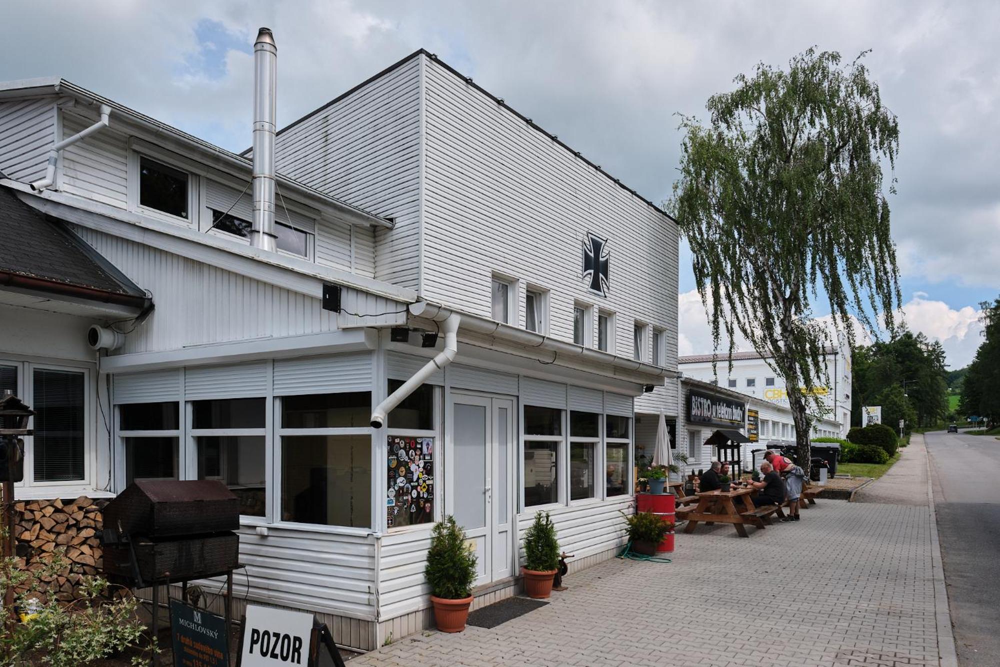 Hostel Doupe Humpolec Buitenkant foto