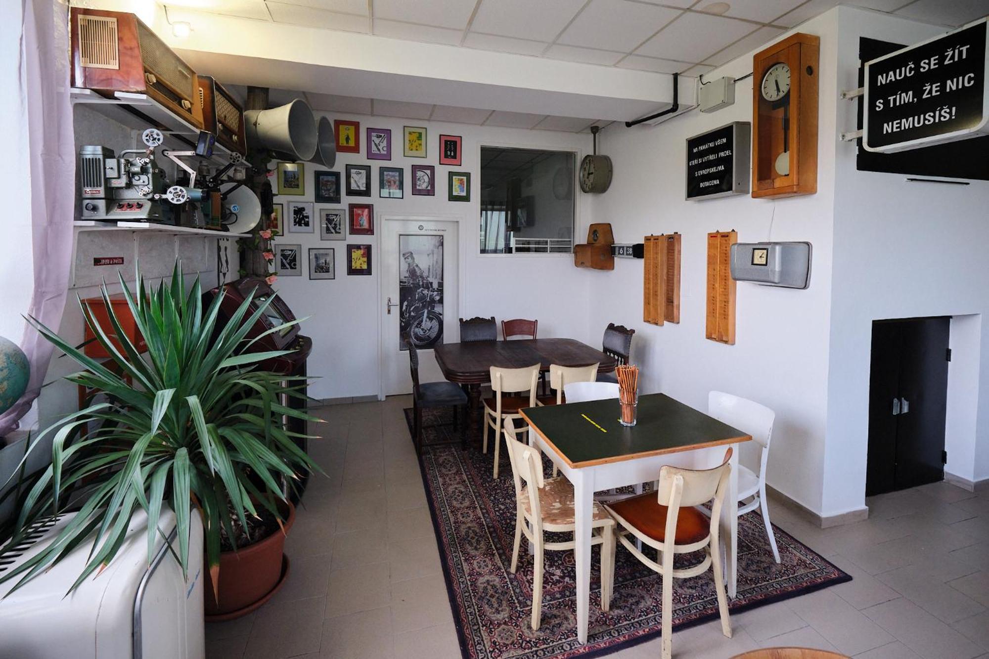 Hostel Doupe Humpolec Buitenkant foto
